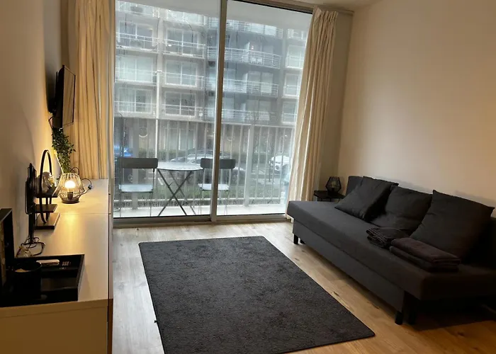Studio, A Proximite Du Centre Et De La Mer